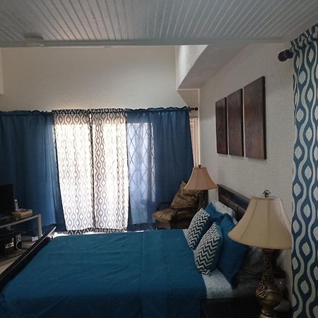 Appartamento 126 Friendship, Rockley Golf Club Bridgetown Esterno foto