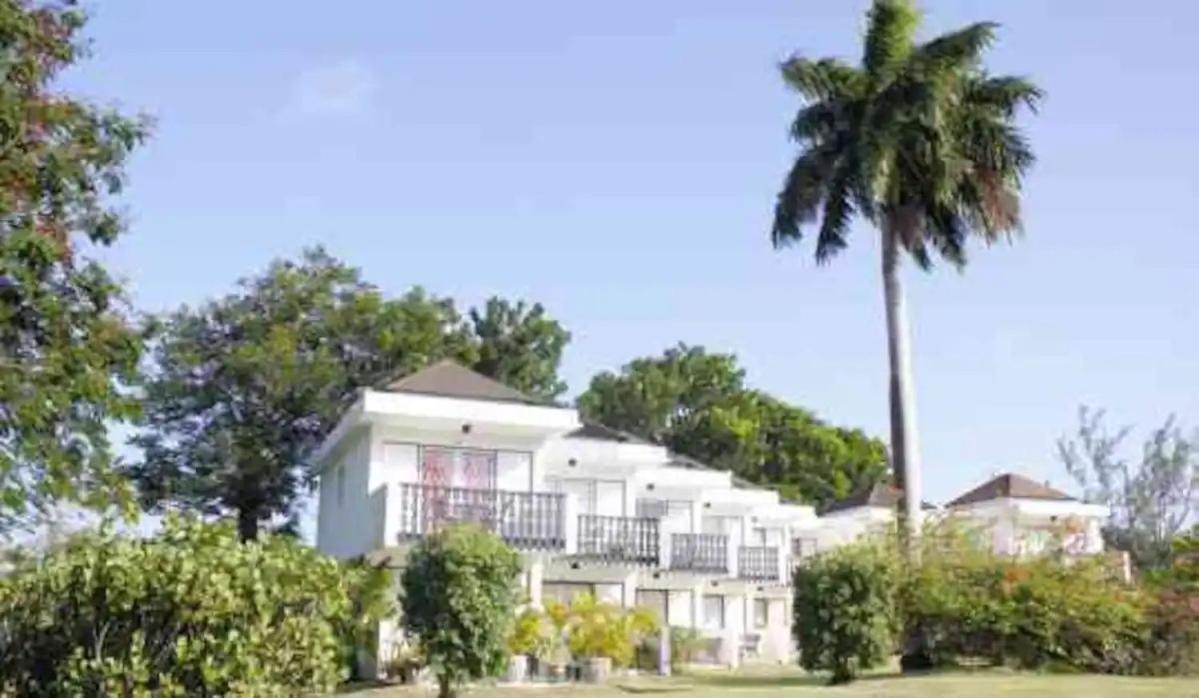 Appartamento 126 Friendship, Rockley Golf Club Bridgetown Esterno foto