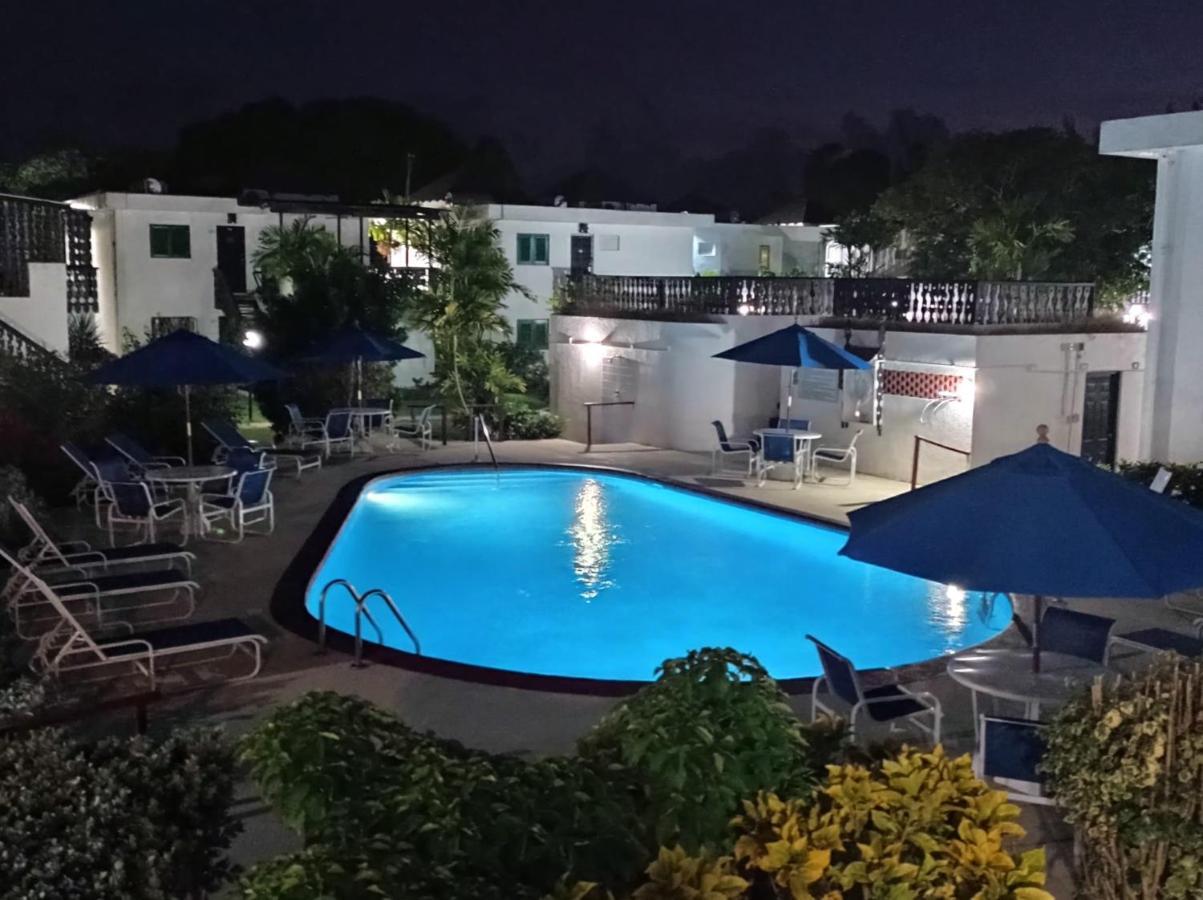 Appartamento 126 Friendship, Rockley Golf Club Bridgetown Esterno foto
